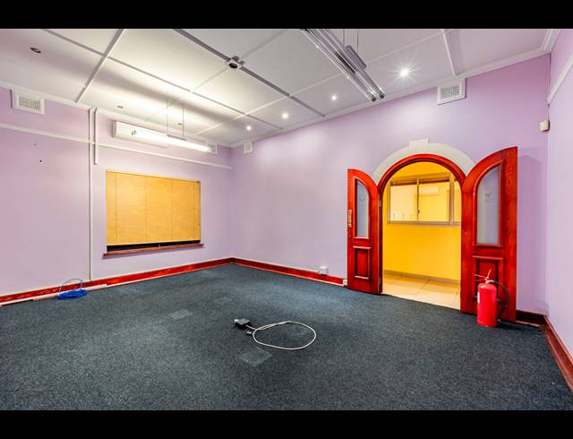 3 BEDROOM HOUSE FOR SALE IN WINDERMERE